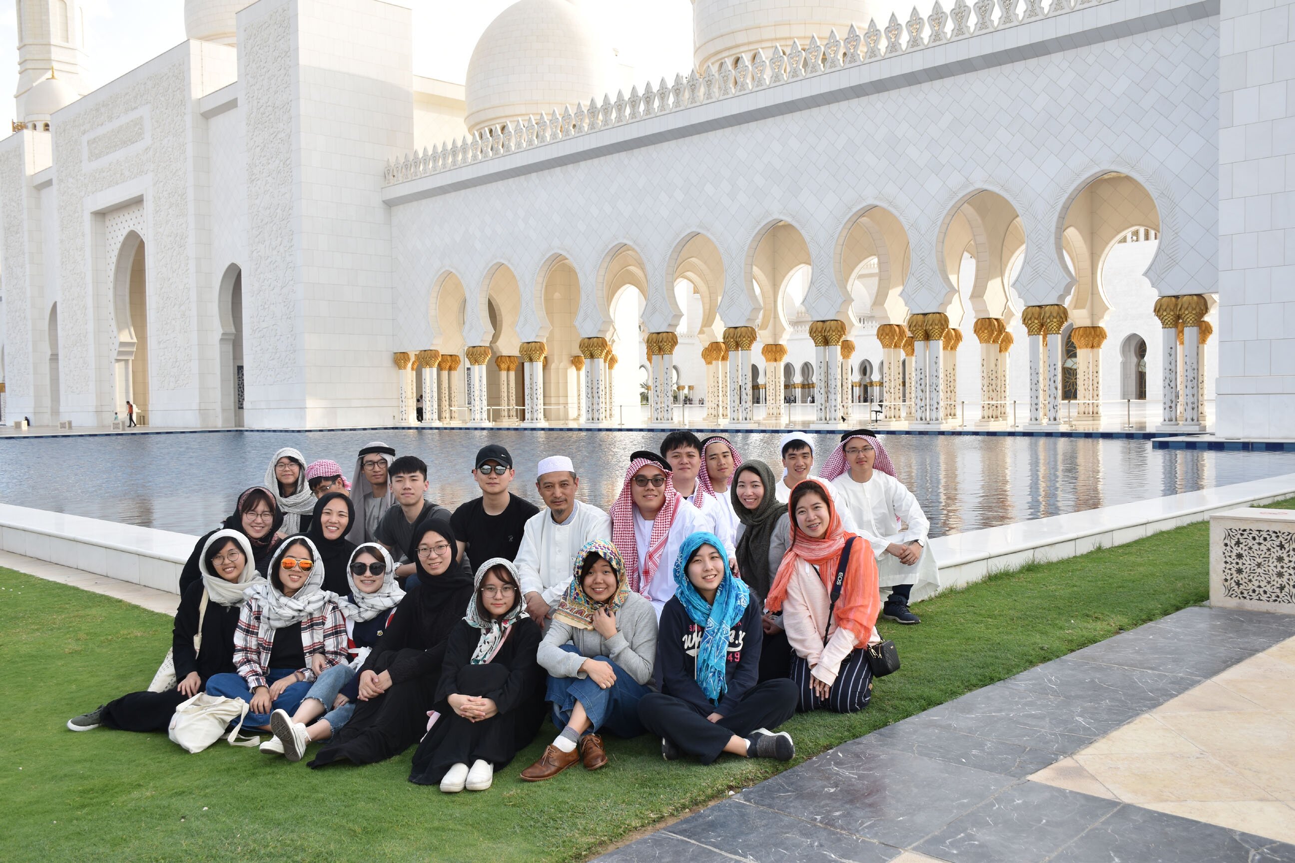Visit Sheik Zayed Grand Mosque